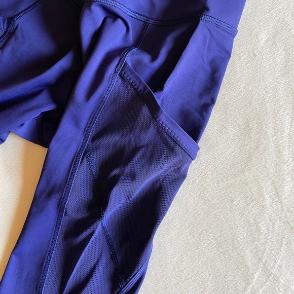 Lululemon Athletica Cropped Leggings - Picture 8 of 10